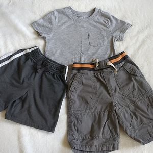 Gray t-shirt with 2 pairs of shorts